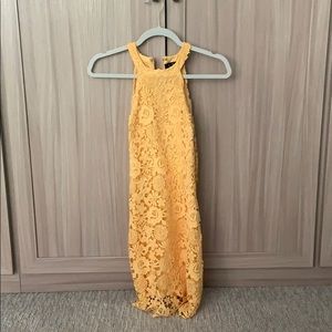 Lulu’s yellow cocktail dress